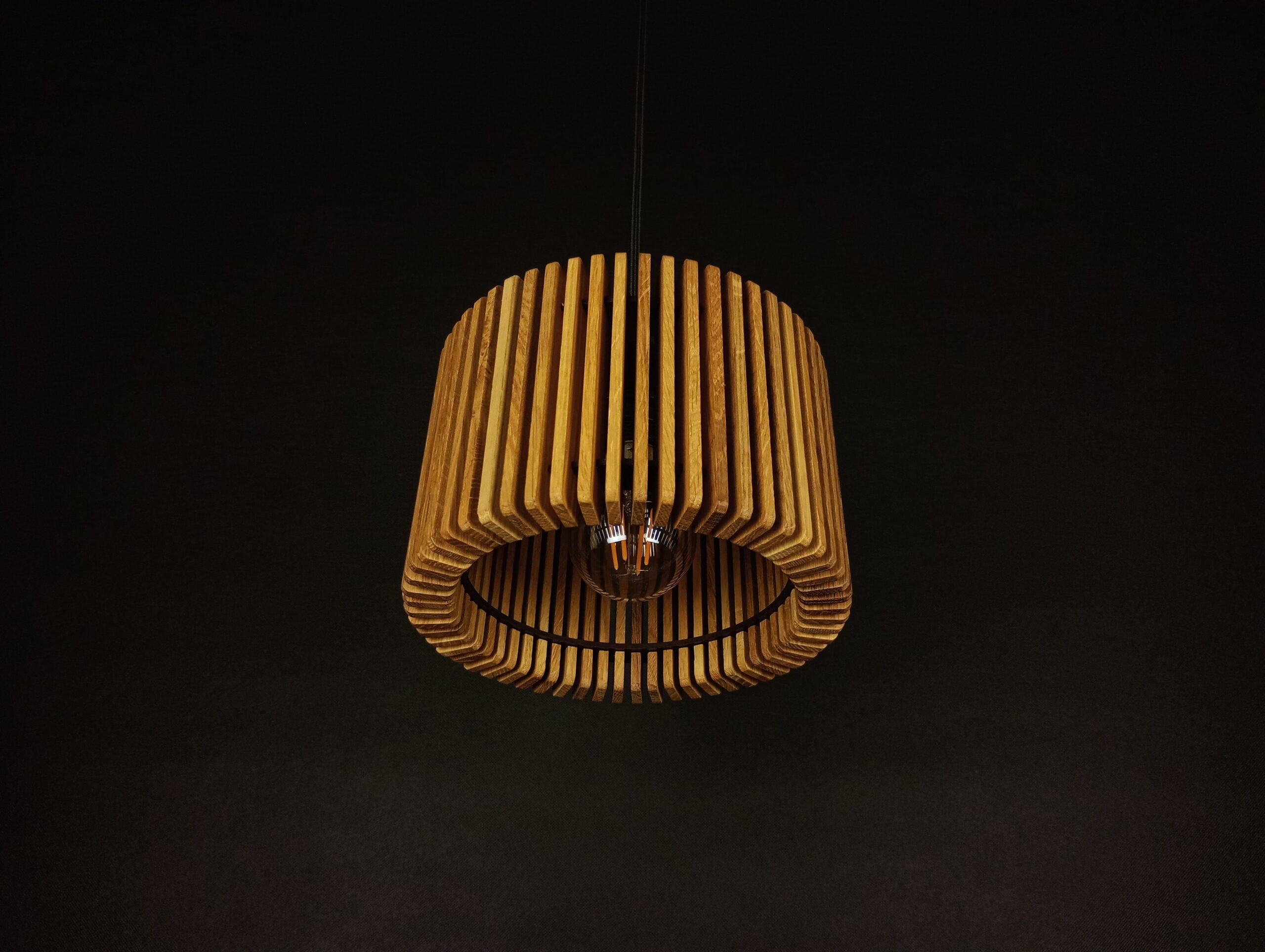 Lampa wisząca nad wyspę kuchenną