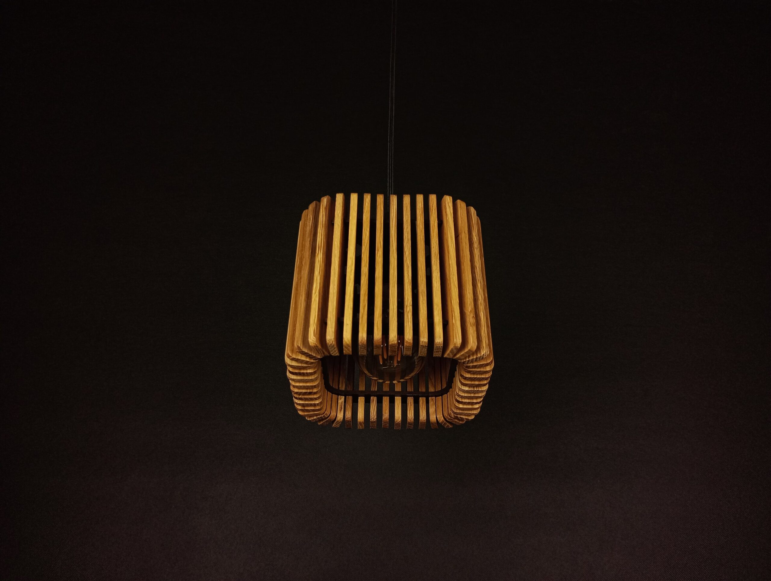 Lampa wisząca minimalistyczna