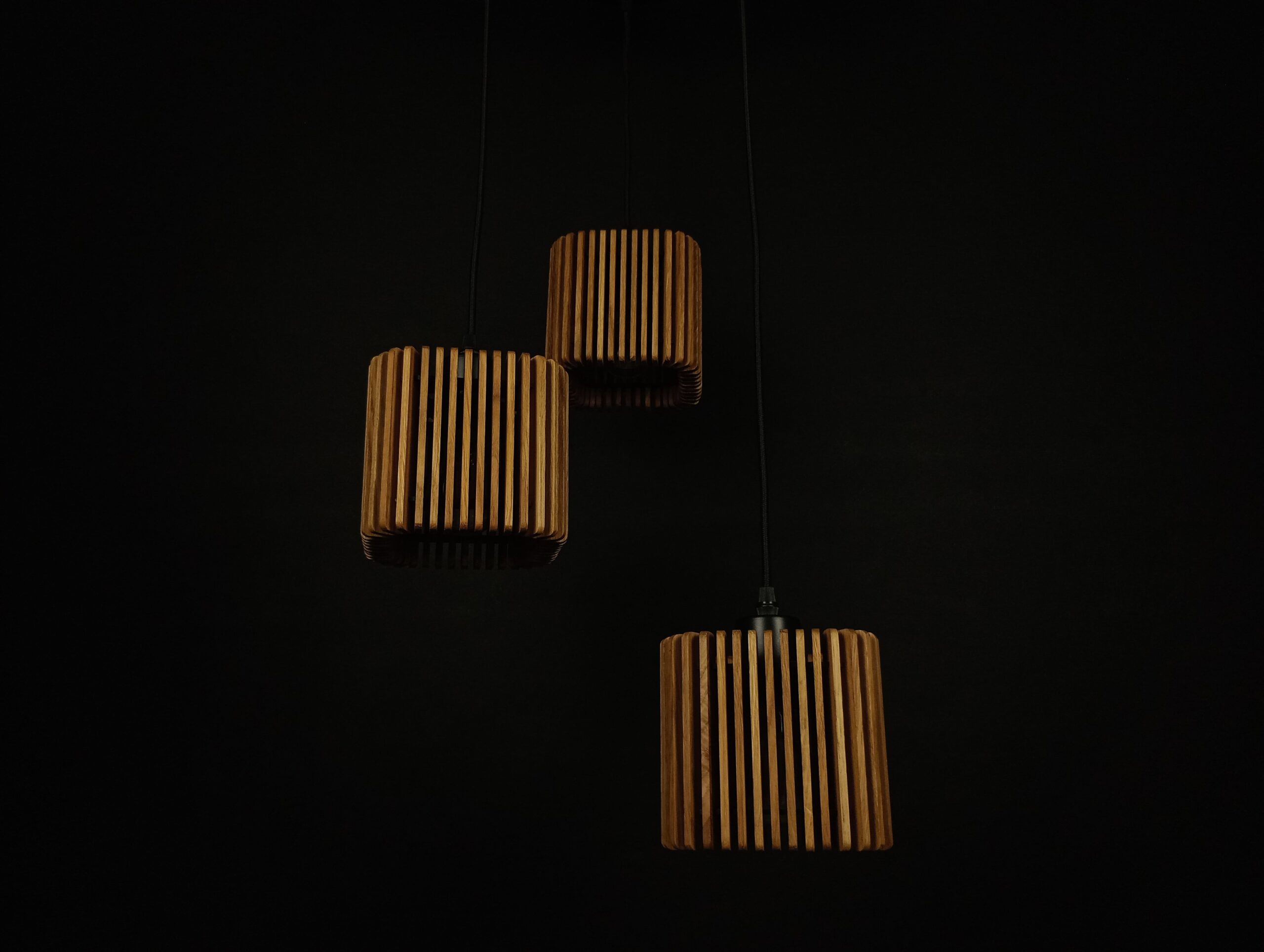 Lampa potrójna kwadraty małe w pionie - obrazek 2