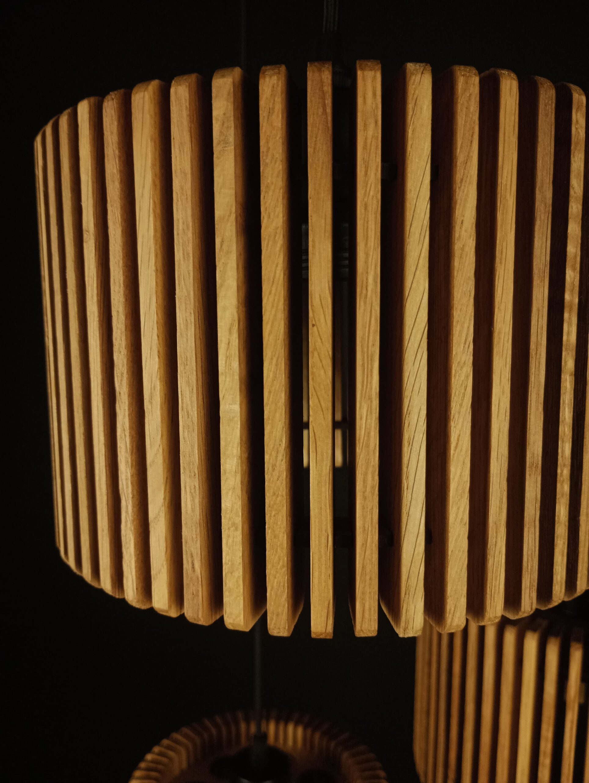 Lampa potrójna okręgi średnie w pionie - obrazek 3