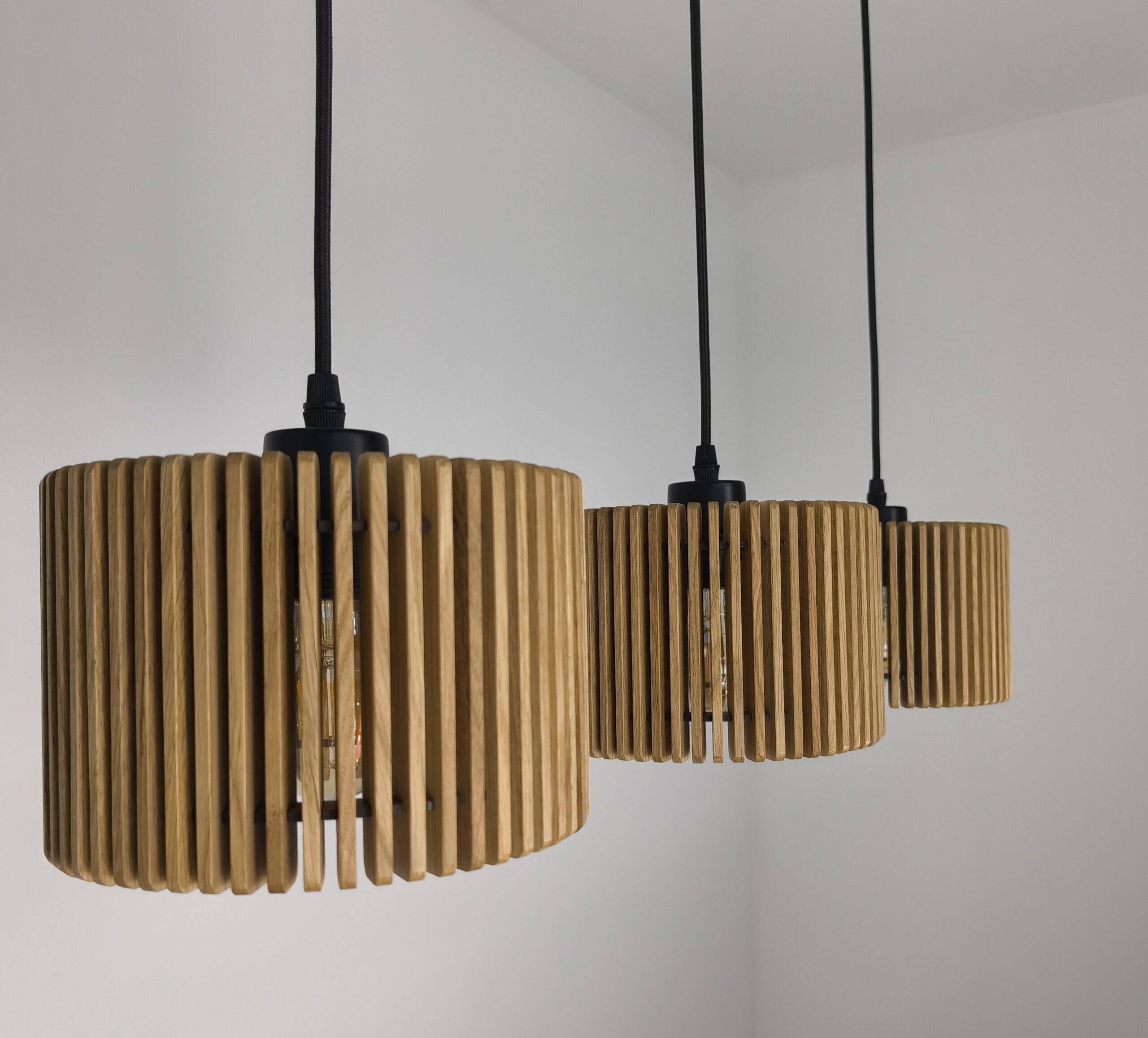 Lampa drewniana potrójna okręgi 20cm w linii - obrazek 2